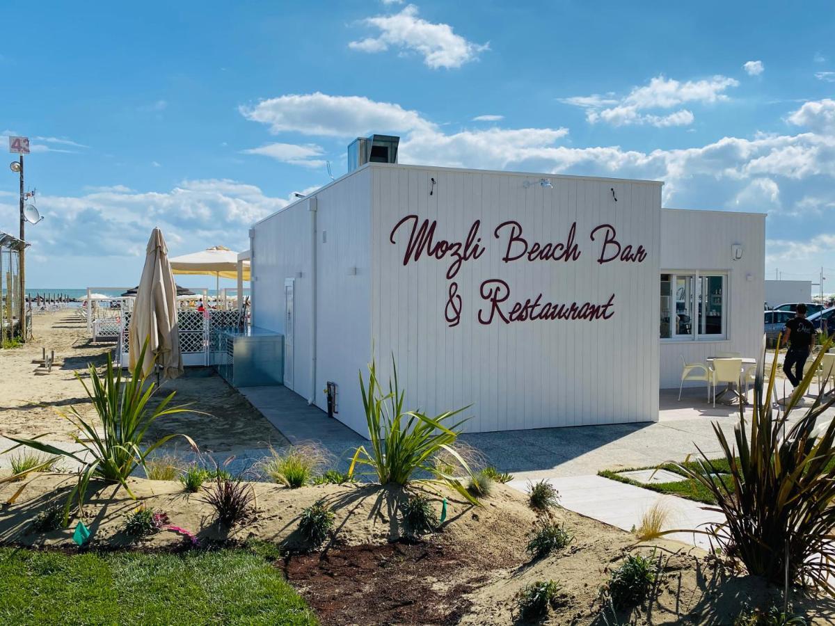 Splendido appartamento sul mare Rimini Esterno foto